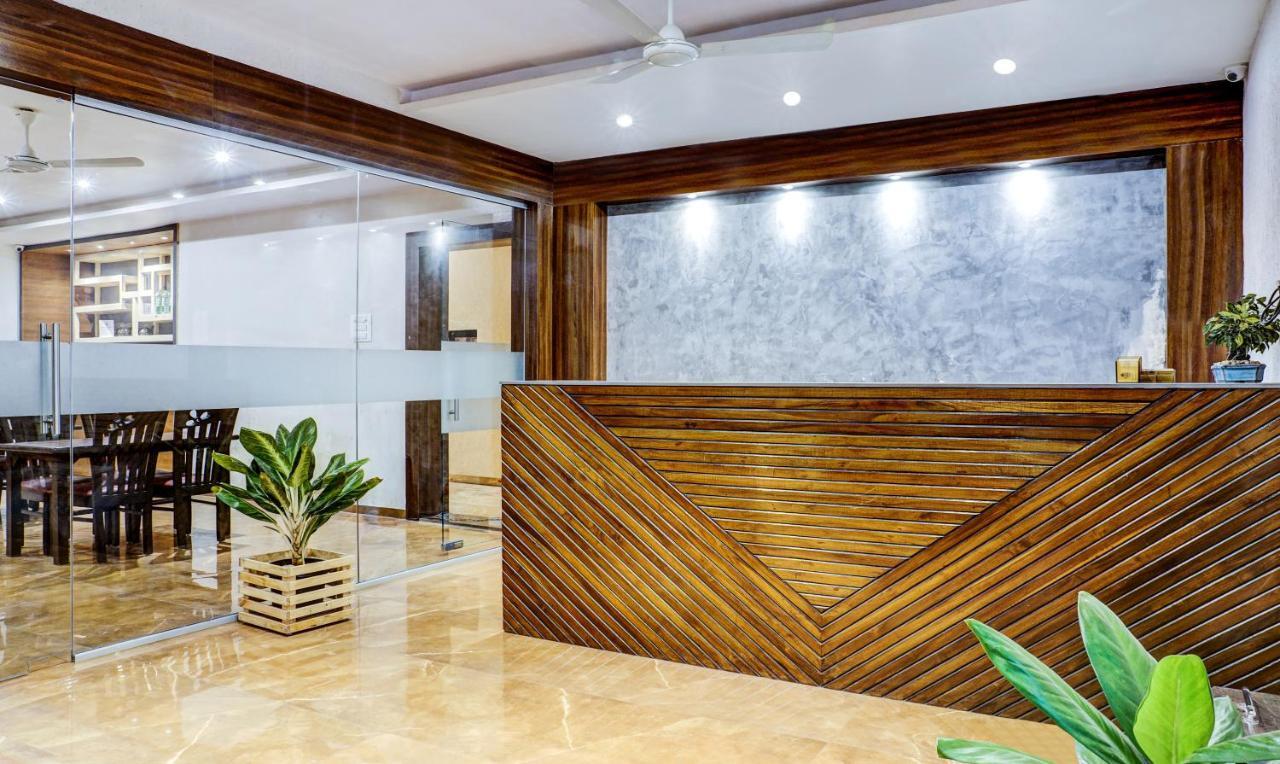 Treebo Trip Seven Olives Andheri ムンバイ エクステリア 写真
