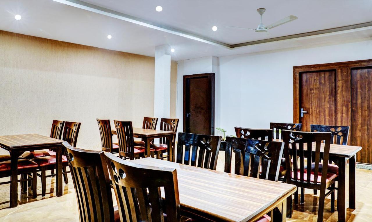 Treebo Trip Seven Olives Andheri ムンバイ エクステリア 写真